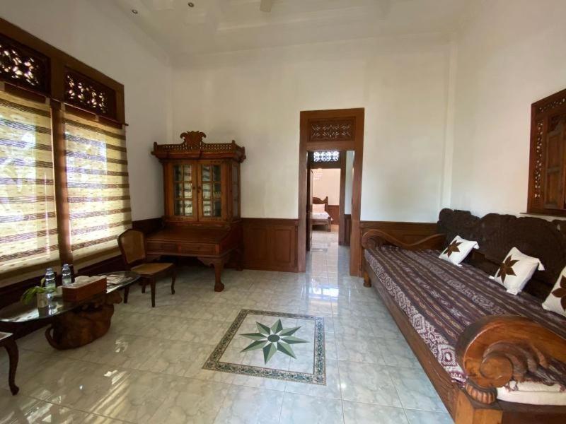 Rumah Pesik Art Heritage Gondowulung Экстерьер фото